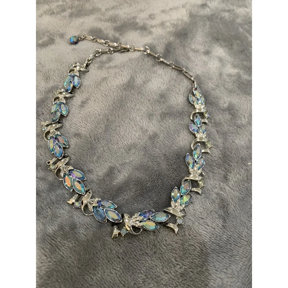 Vintage Signed Coro Blue Aurora Borealis Crystal Silver Tone Leaf Necklace